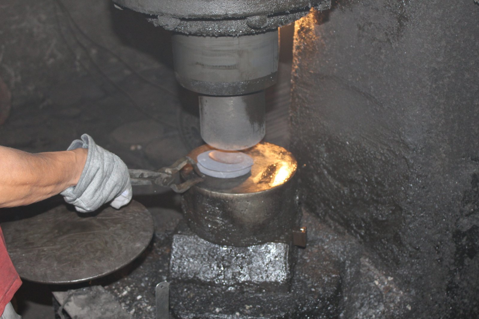 cymbal production process (9)